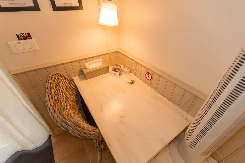 Hôtel La Maison Cachee à Bordeaux Extérieur photo