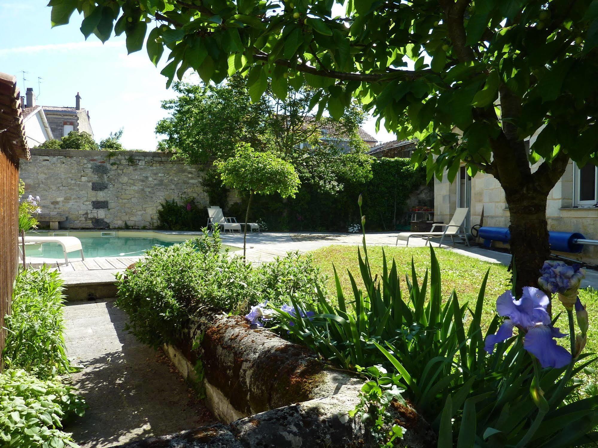 Hôtel La Maison Cachee à Bordeaux Extérieur photo